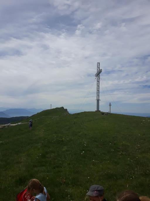 Le Gite Des Cascades Bassy Kültér fotó