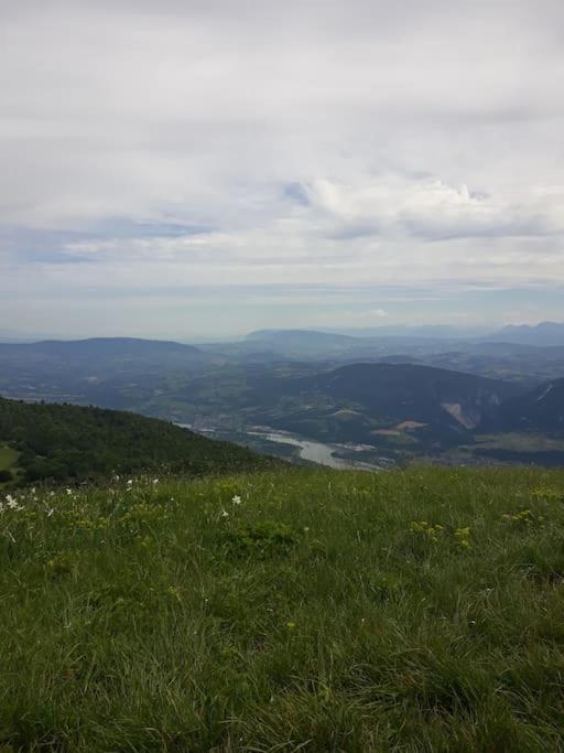 Le Gite Des Cascades Bassy Kültér fotó